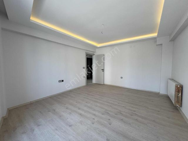 Buca, İzmir içerisinde satılık mülk