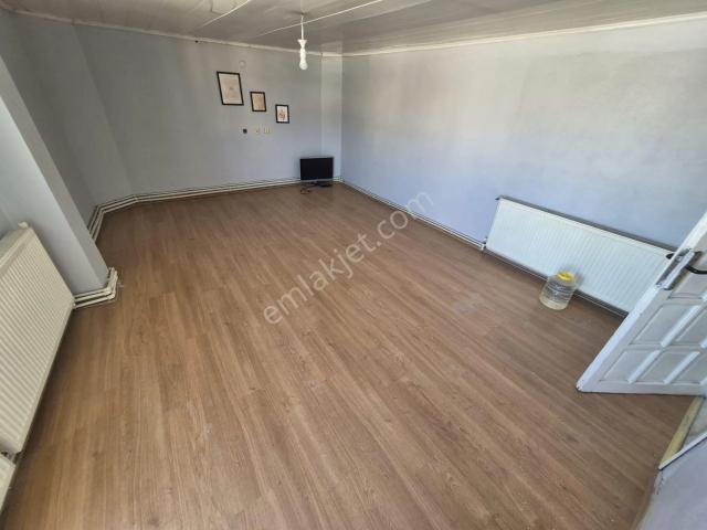 Yenigün Mahallesi, Buca içerisinde kiralık mülk