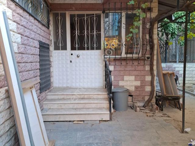 Yenigün Mahallesi, Buca içerisinde kiralık Villa