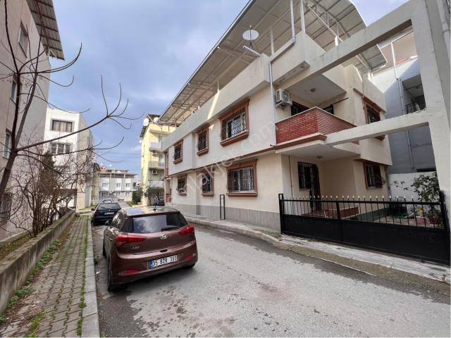 Buca, İzmir içerisinde satılık Bina