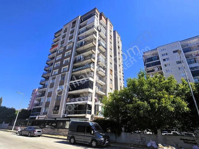 Buca, İzmir içerisinde satılık mülk