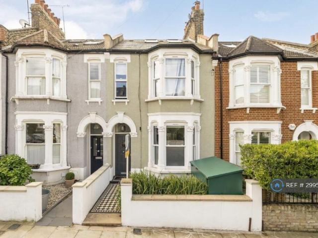 House for rent in Earlsfield, Greater London
