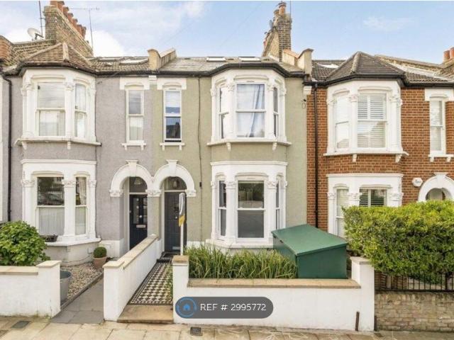 House for rent in Earlsfield, Greater London