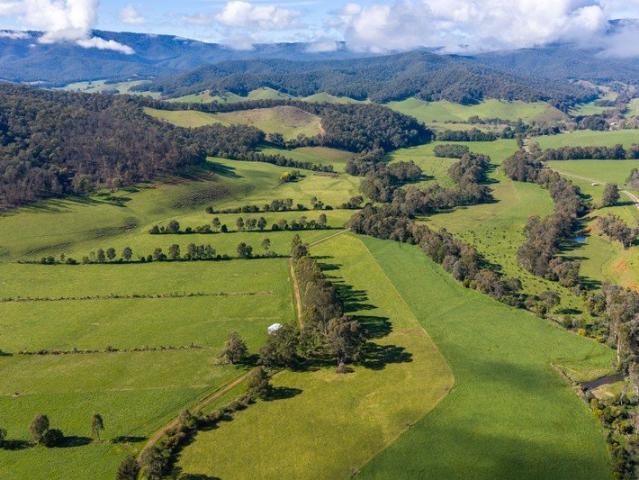 Cottage for sale in Tallangatta Valley, Victoria