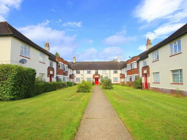 Apartment for rent in Iver, Richings Park