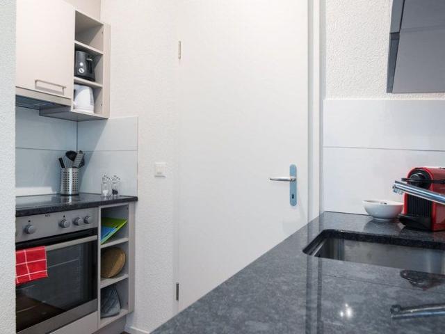 Studio mieten in Einigen, Zürich