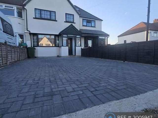 House for rent in Hackbridge, Greater London