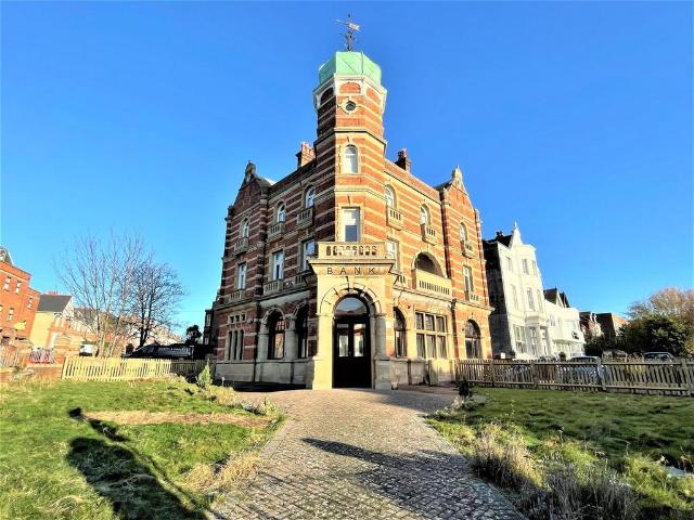 Apartment for rent in Central, Heathlands