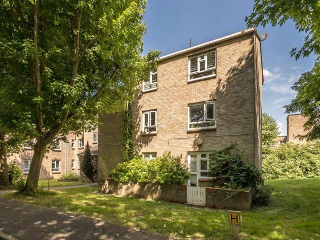 Apartment for rent in London Borough of Ealing, Perivale