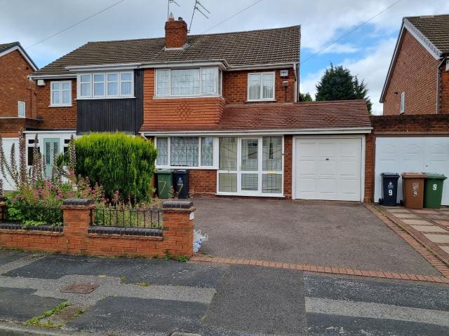 House for rent in Ashmore Lake, Willenhall