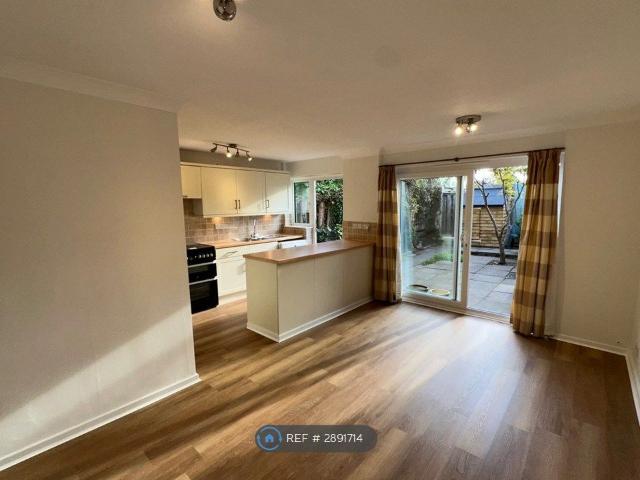 House for rent in Blackhills, Surrey