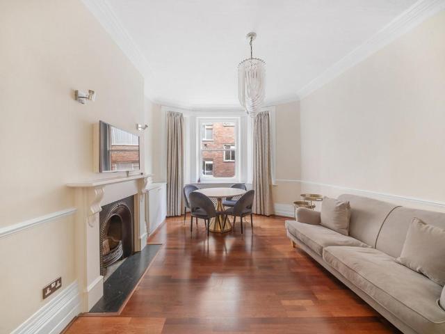 Apartment for rent in Victoria, Greater London