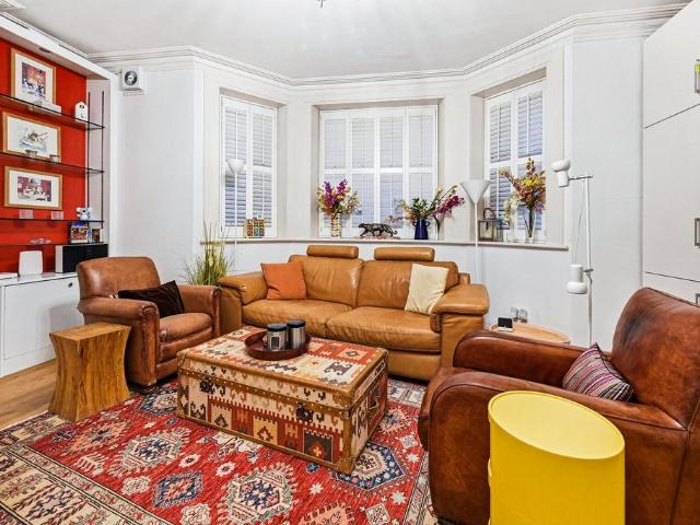Apartment for rent in Victoria, Greater London
