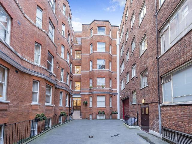 Apartment for rent in Victoria, Greater London