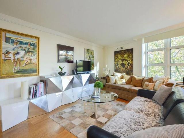 Apartment for rent in Victoria, Greater London