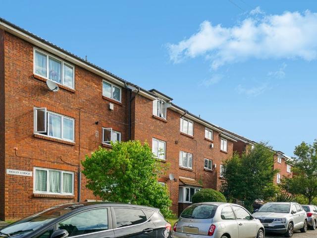 Apartment for rent in Wealdstone, Greater London