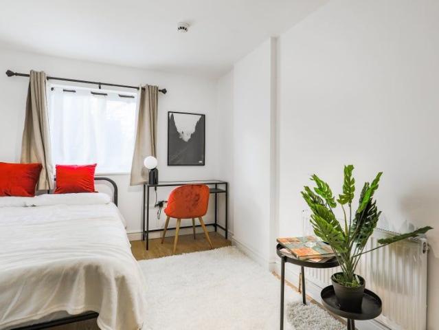 House for rent in South Woodford, Greater London