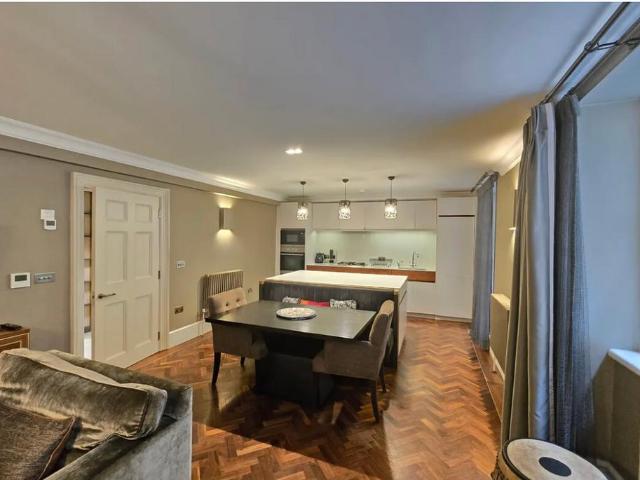 Apartment for rent in Covent Garden, Victoria
