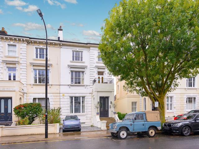 Apartment for rent in Swiss Cottage, Greater London