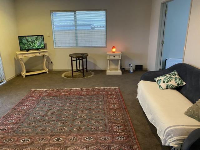 Apartment for rent in Bucklands Beach, Howick