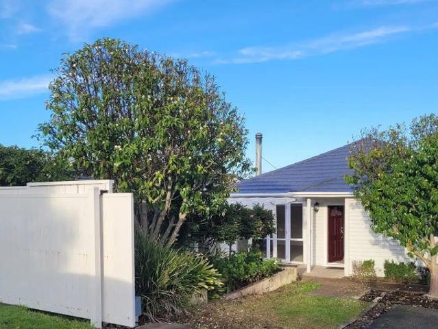 House for rent in Bucklands Beach, Howick