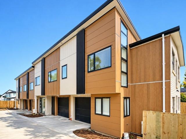 House for rent in Eastern Beach, Howick