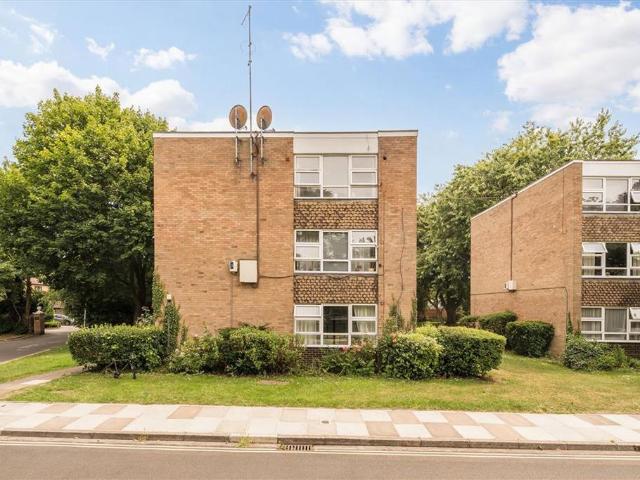 Apartment for rent in Ham, Greater London