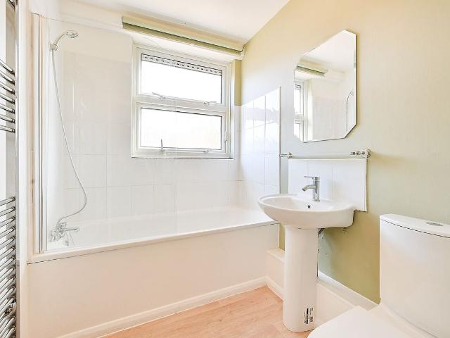 Apartment for rent in Ham, Greater London