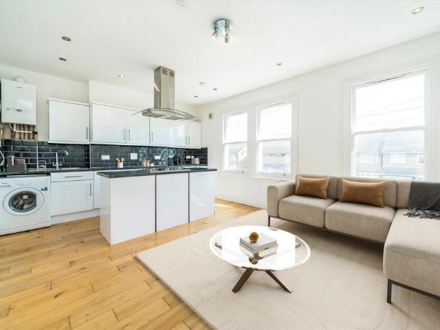 Apartment for rent in Streatham, Greater London