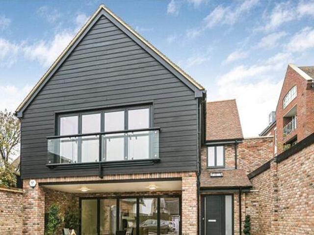 House for sale in King's Walden, Hertfordshire