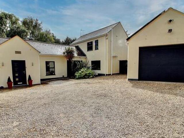 House for sale in Camp Hill, Warwickshire