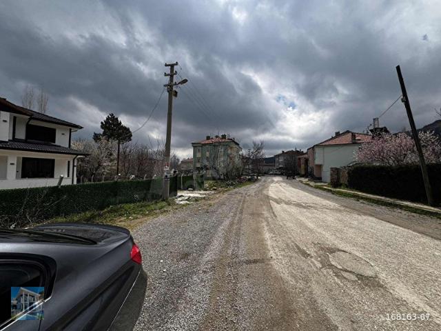 Engili, Akşehir içerisinde satılık mülk