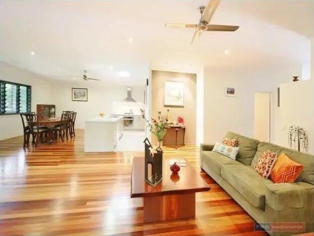 Room for rent in Kings Creek, Queensland