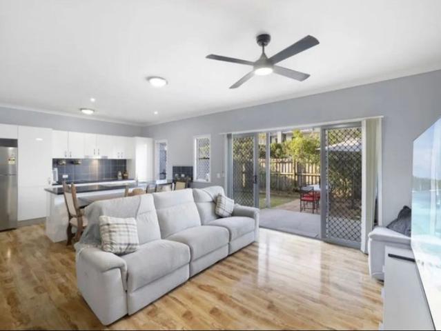 Townhouse for rent in Kings Creek, Queensland
