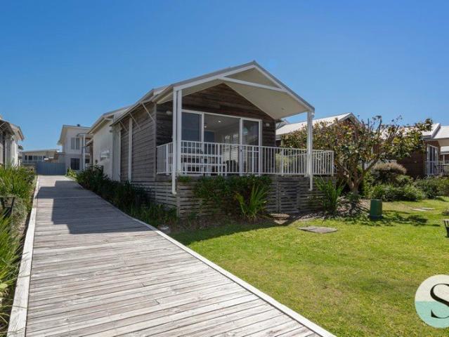 House for sale in Pinny Beach, New South Wales