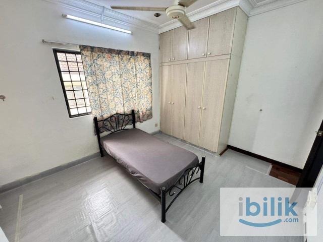 Room for rent in Petaling, Damansara Damai