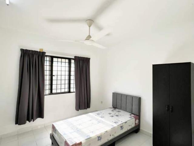 Room for rent in Petaling, Damansara Damai