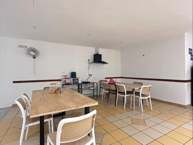 Room for rent in Petaling, Alam Impian
