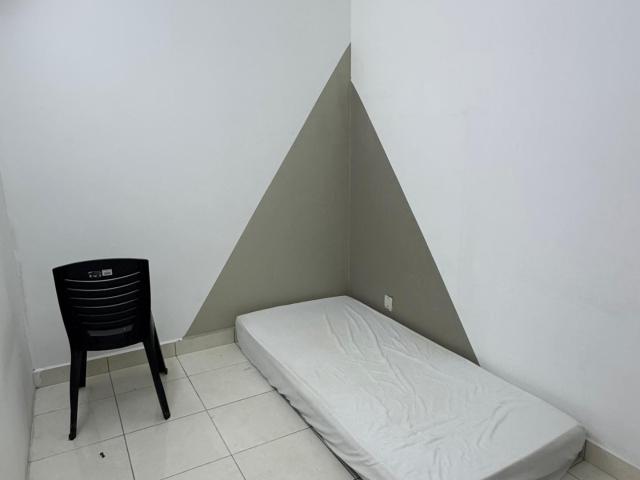 Room for rent in Petaling, Alam Impian
