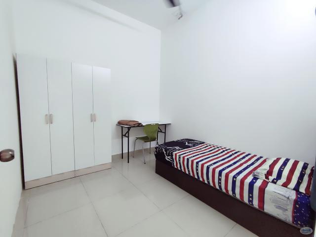 Room for rent in Petaling, Damansara Damai