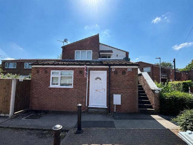 Apartment for rent in Colshaw Farm, Wilmslow