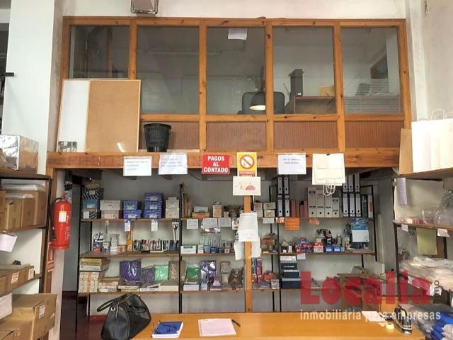 Local Comercial en venta en Campuzano, Torrelavega