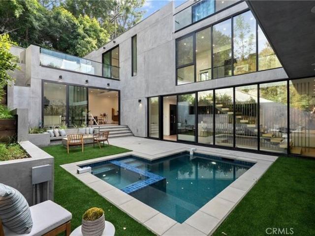 House for sale in Studio City Neighborhood Council District, Canoga Park