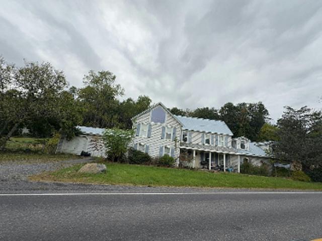 House for sale in Forest Hill, West Buffalo Township