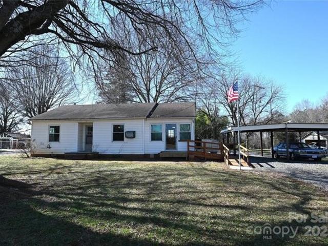 House for sale in Catawba