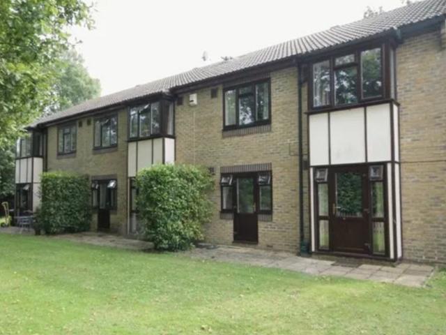 Apartment for rent in Leatherhead, Mole Valley
