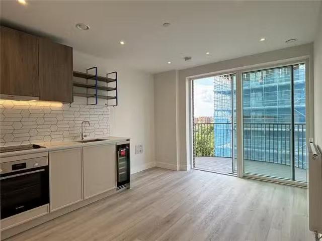 Apartment for rent in Blackheath Park
