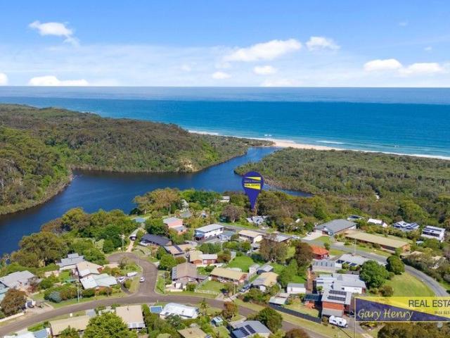 Land for sale in Lakes Entrance, Victoria
