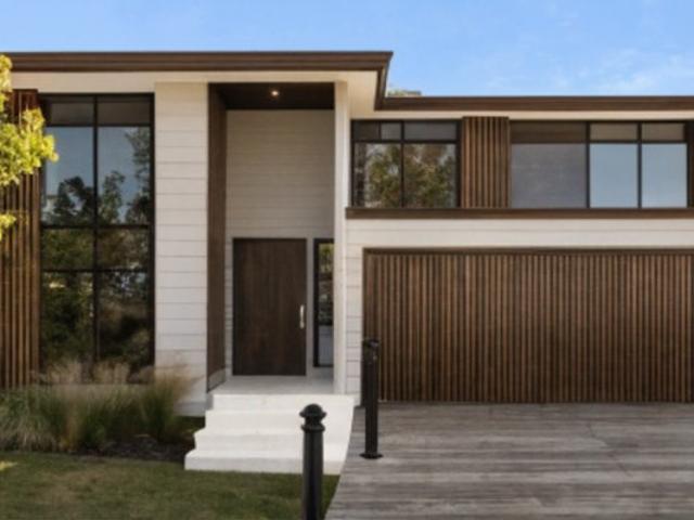 Cottage for sale in Sorrento, City of Joondalup
