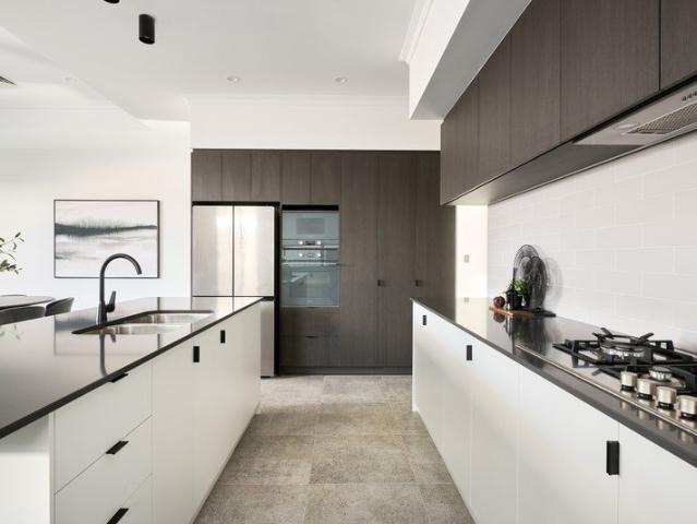 Cottage for sale in Canning Vale, Western Australia